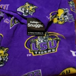 LSU Snuggie!! 💜💛💜💛💜